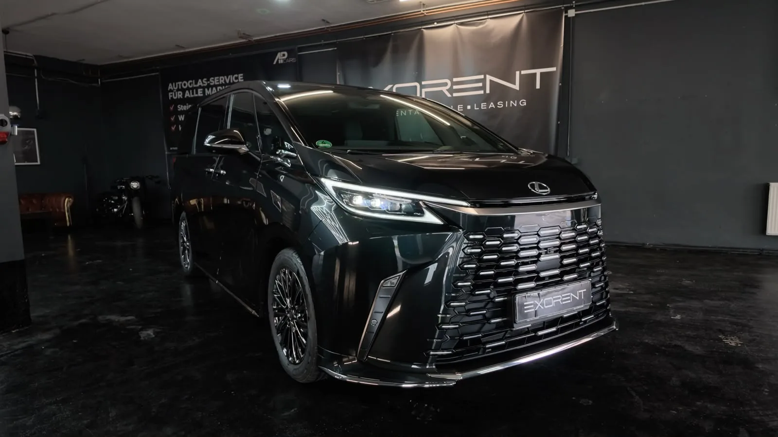 Lexus LM 350h Executive