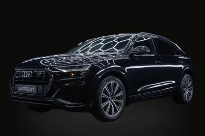 Audi Q8 · Schwarz